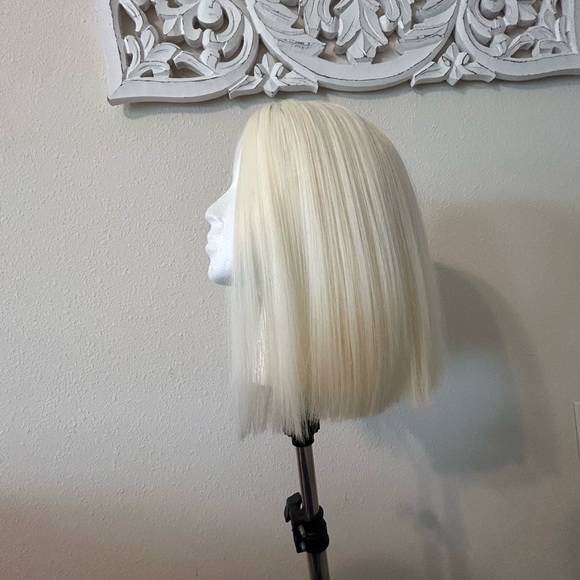 Wig - Picture 6 of 6